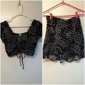 Super cute b/w flowery Garage crop top/skirt - size small & medium.